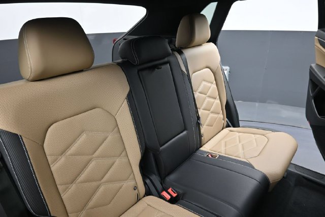 New 2026 Volkswagen Atlas Cross Sport SE AWD/4WD image 16