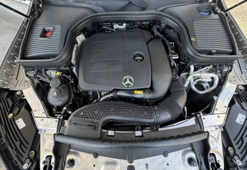 Used 2022 Mercedes-Benz GLC 300 w/ Premium Package Lite image 13