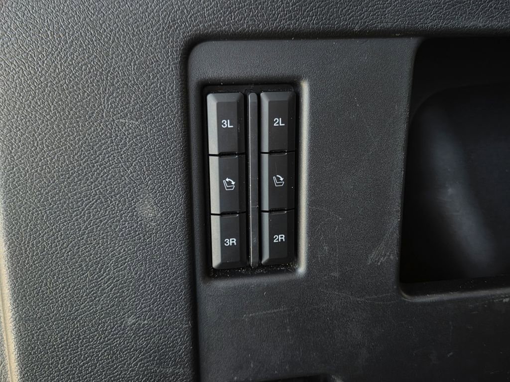 Used 2024 Ford Expedition Limited image 25