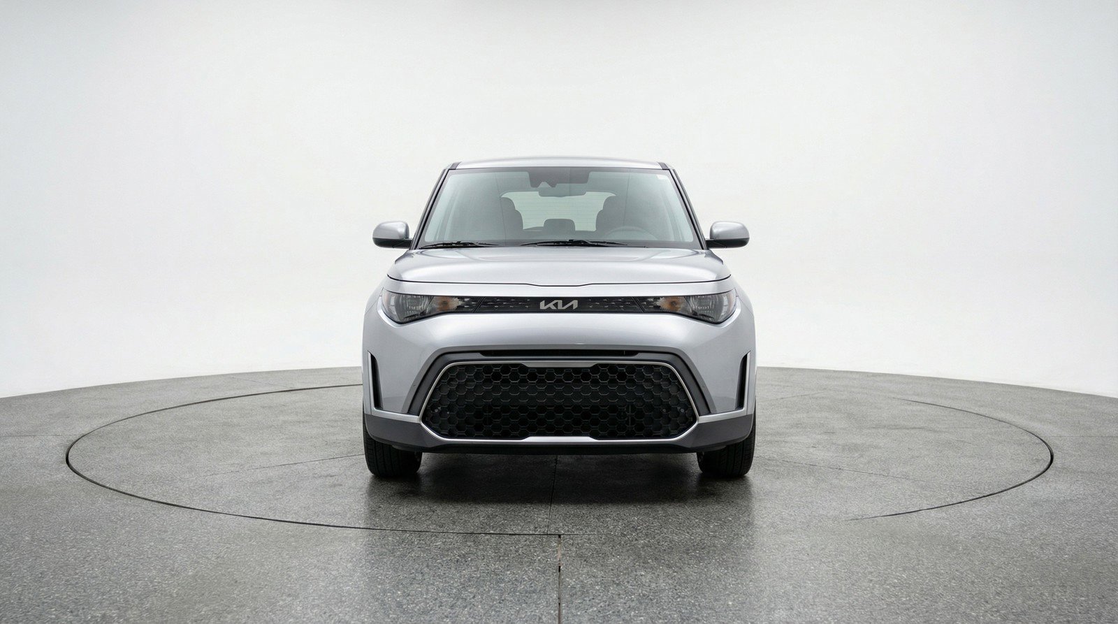 Used 2025 Kia Soul LX w/ LX Technology Package FWD image 2