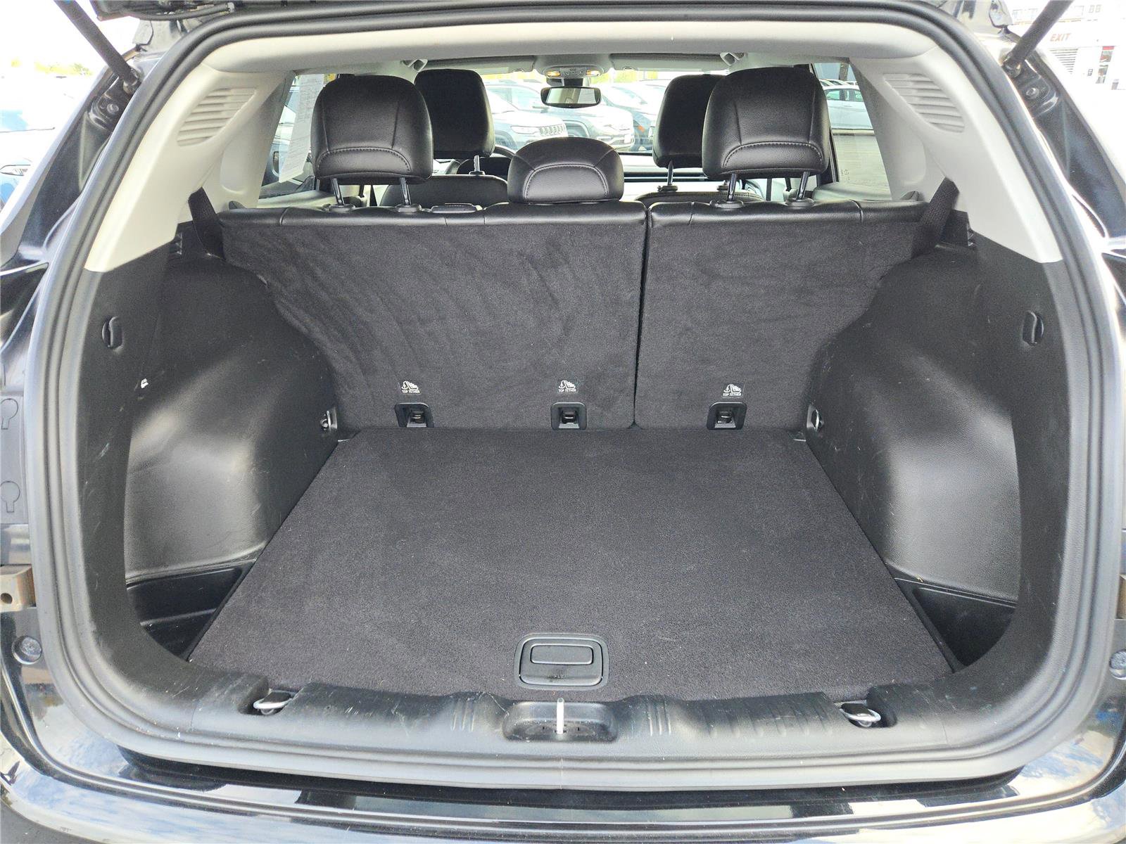 Used 2022 Jeep Compass Limited image 19