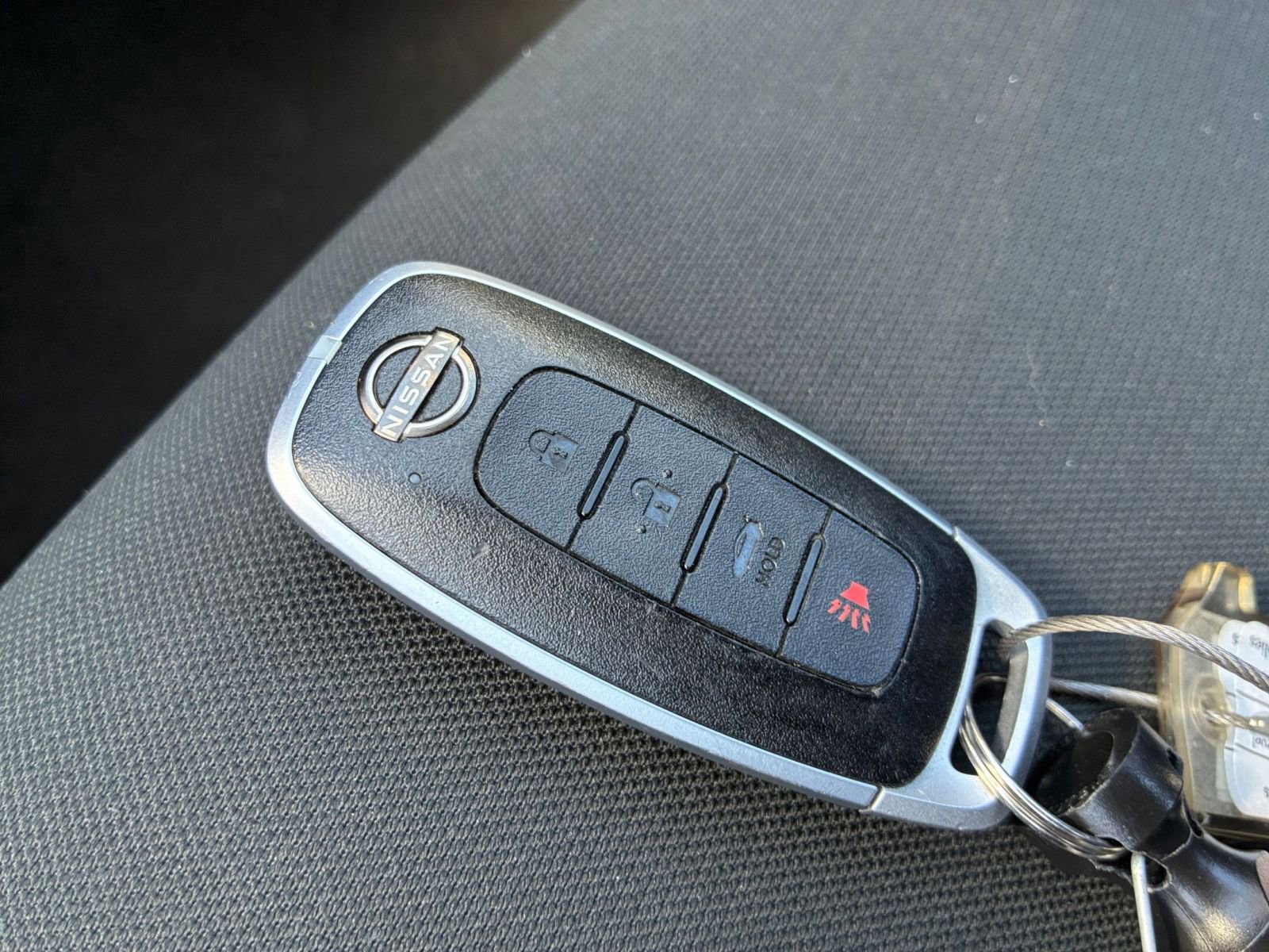 Used 2025 Nissan Versa SV FWD image 21