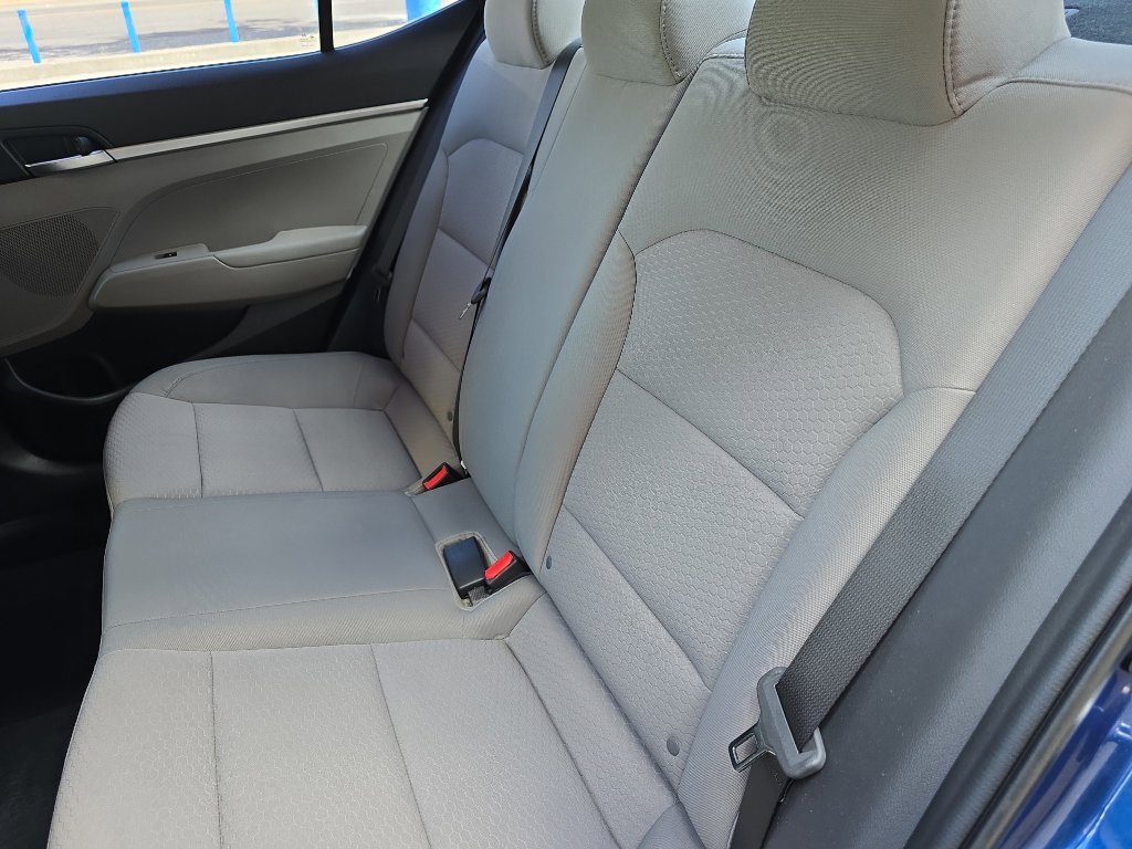 Used 2019 Hyundai Elantra SE image 28