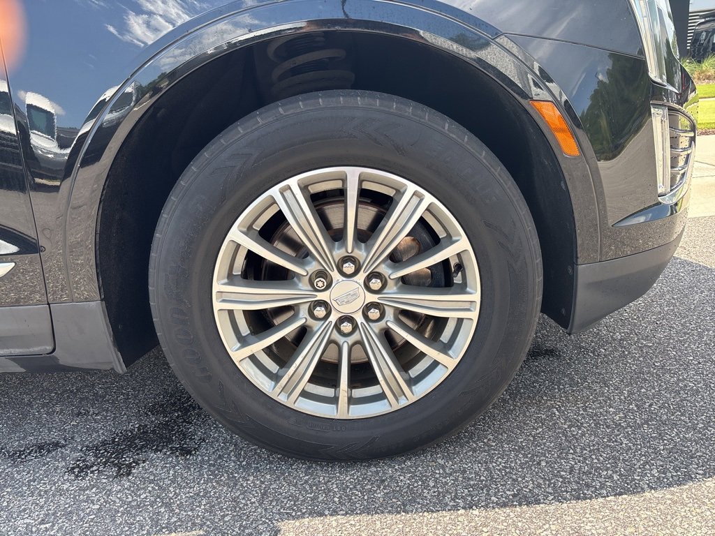 Used 2018 Cadillac XT5 Luxury w/ Driver Awareness Package image 11