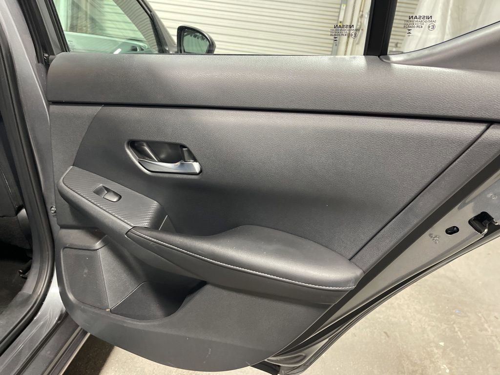 Used 2023 Nissan Sentra SV image 11