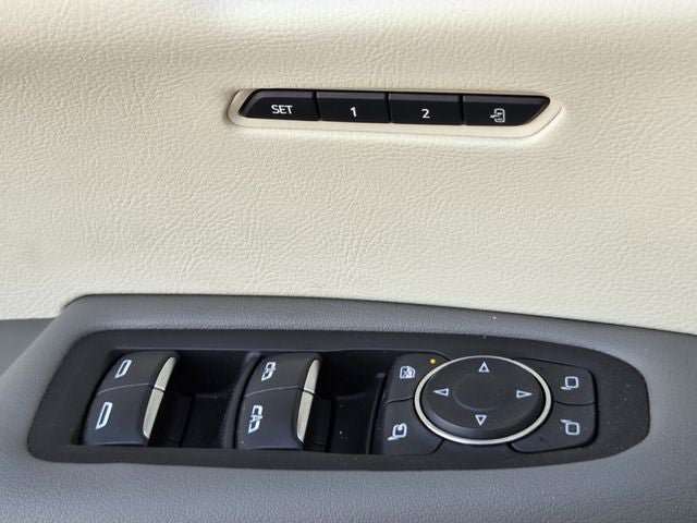 Used 2024 Cadillac XT6 Premium Luxury AWD/4WD image 31