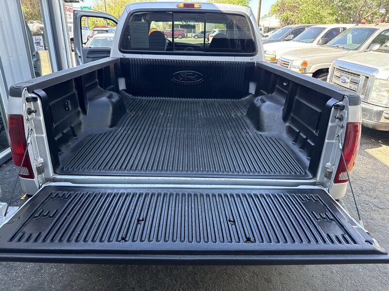 Used 2001 Ford F250 XLT RWD image 25