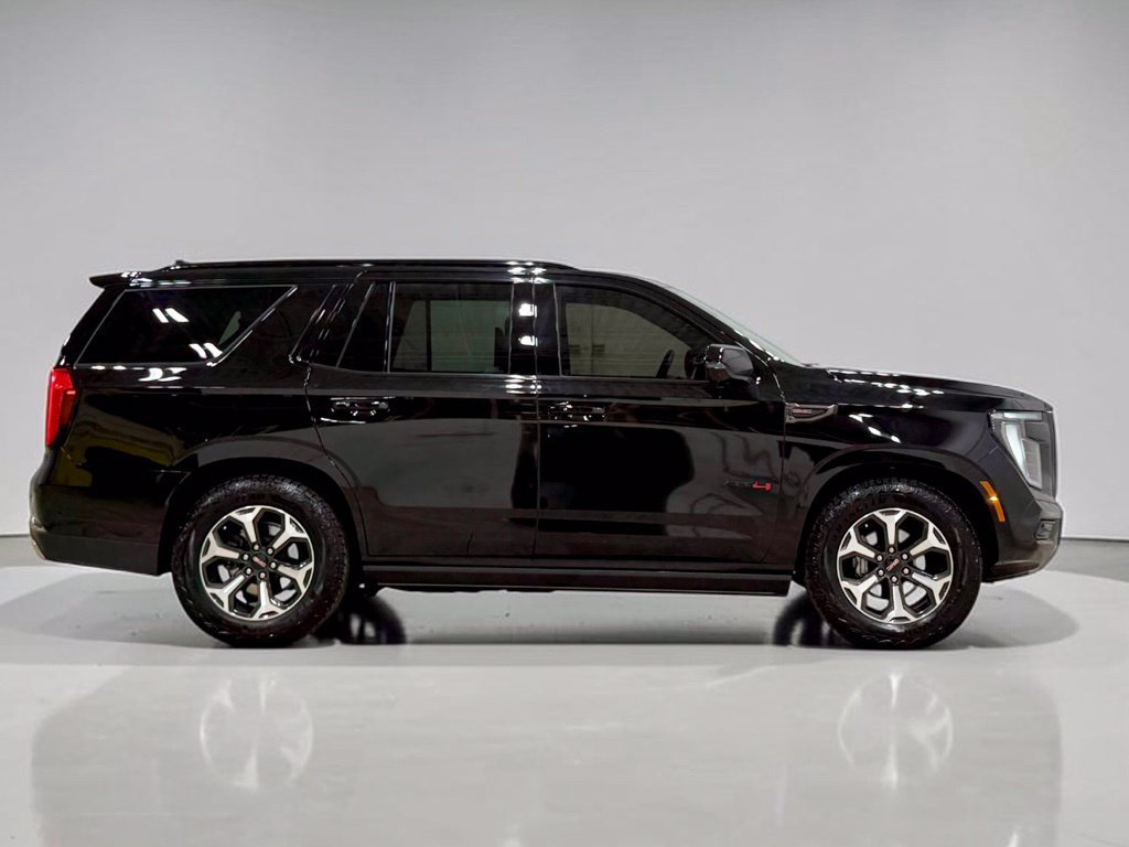 Used 2025 GMC Yukon AT4 Ultimate AWD/4WD image 10
