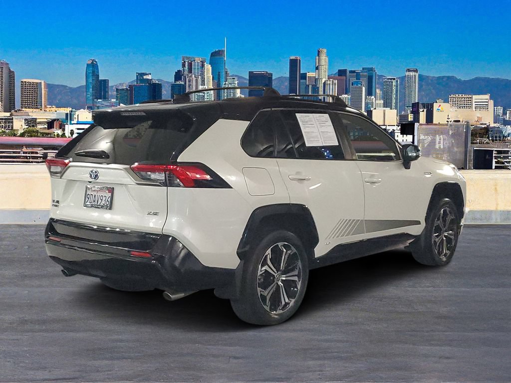 Used 2022 Toyota RAV4 XSE AWD/4WD image 4