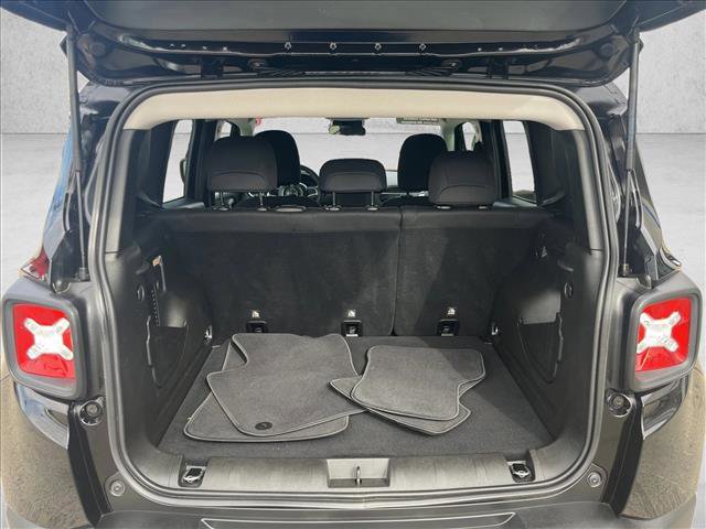 Used 2020 Jeep Renegade Latitude image 20