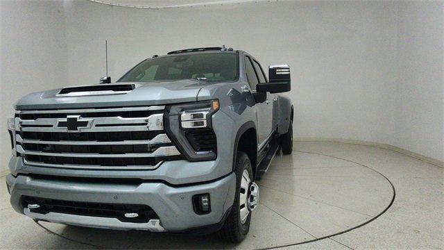 Used 2024 Chevrolet Silverado 3500 High Country image 65