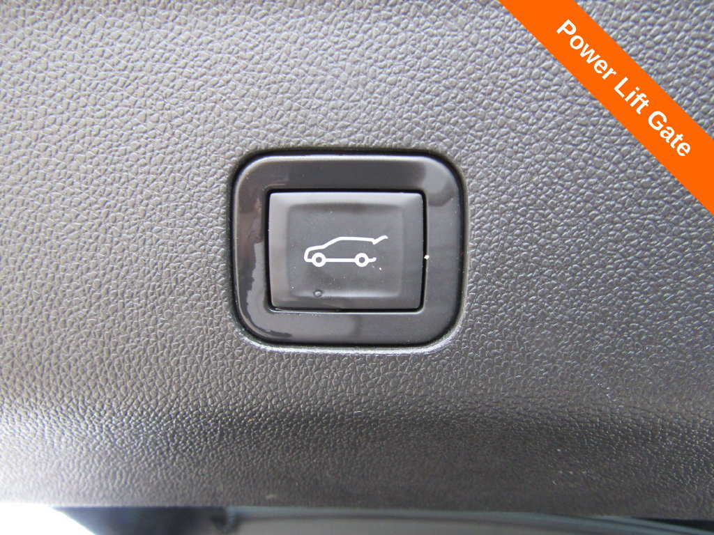 Used 2025 Chevrolet Tahoe RST AWD/4WD image 22
