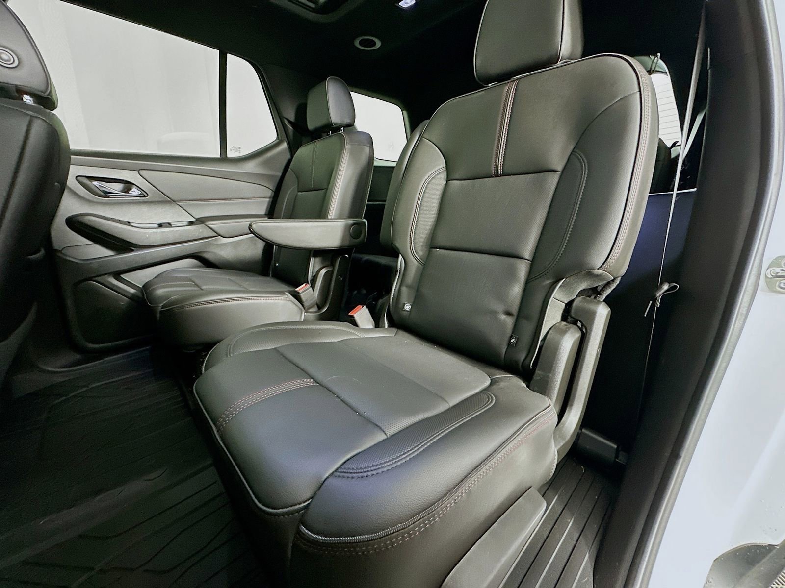 Used 2023 Chevrolet Traverse RS w/ LPO, Floor Liner Package image 27
