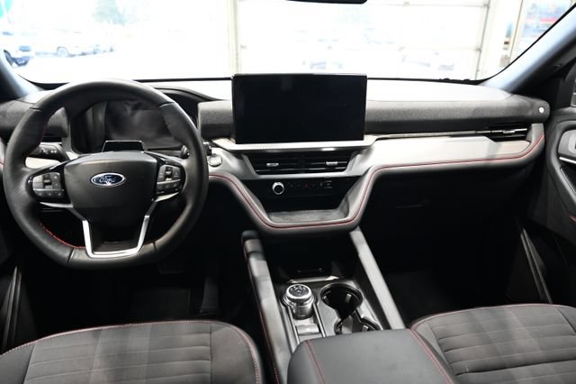 Used 2025 Ford Explorer ST-Line w/ ST-Line Street Pack AWD/4WD image 13