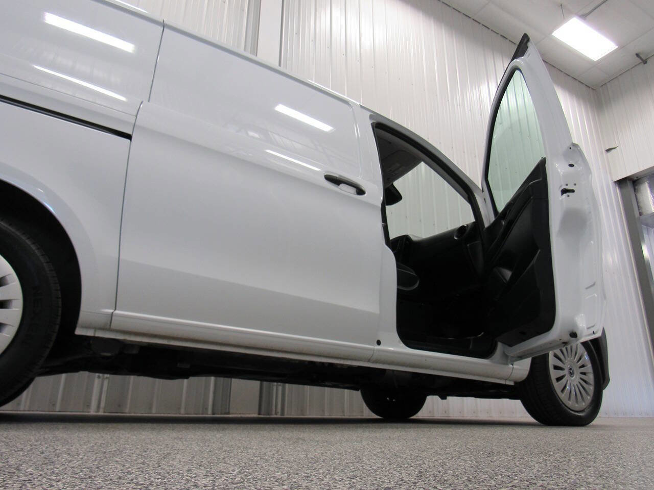 Used 2022 Mercedes-Benz Metris image 24