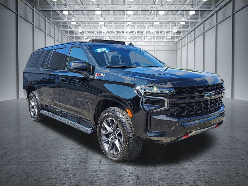 Certified 2024 Chevrolet Suburban Z71 w/ Luxury Package AWD/4WD image 9