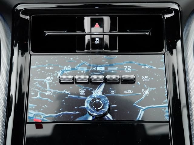 Certified 2025 Porsche Panamera 4 AWD/4WD image 18