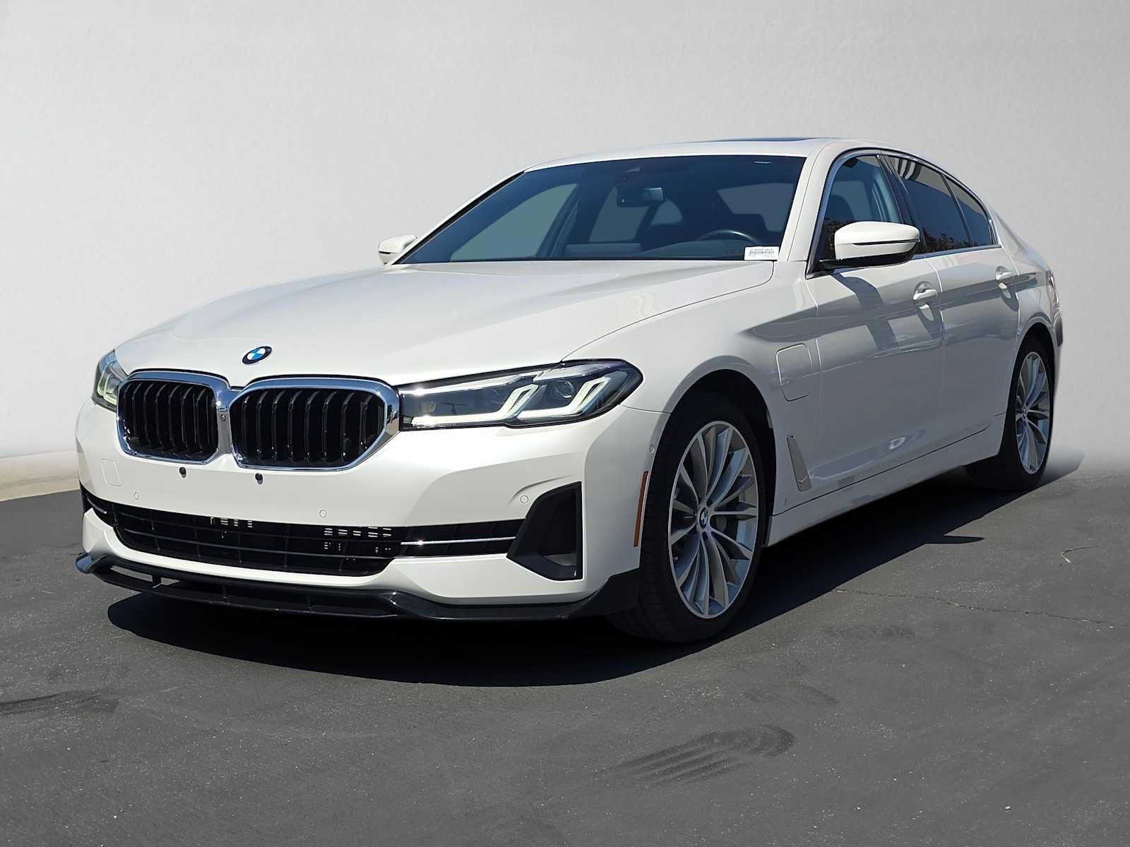 Used 2021 BMW 530e w/ Parking Assistance Package RWD image 7