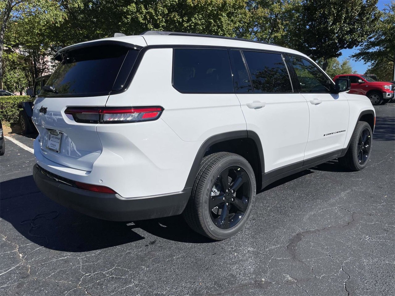 New 2025 Jeep Grand Cherokee L Altitude image 9