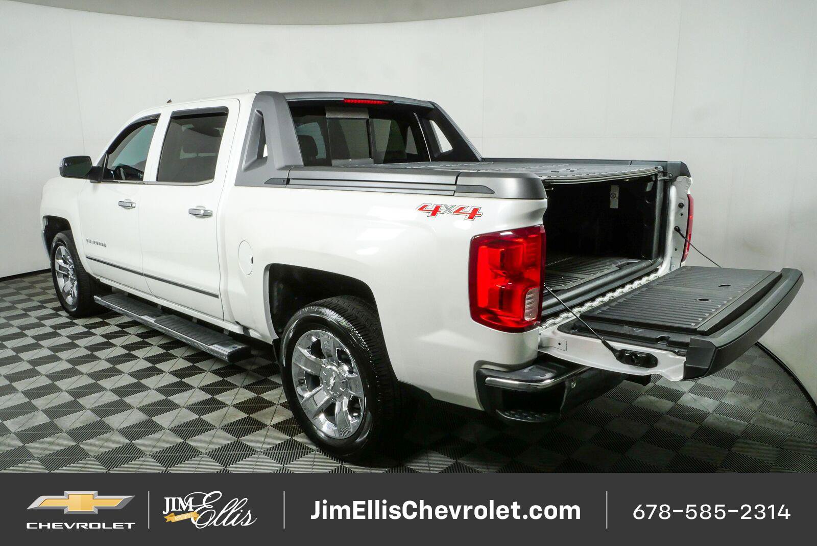 Certified 2017 Chevrolet Silverado 1500 LTZ w/ High Desert Package AWD/4WD image 31