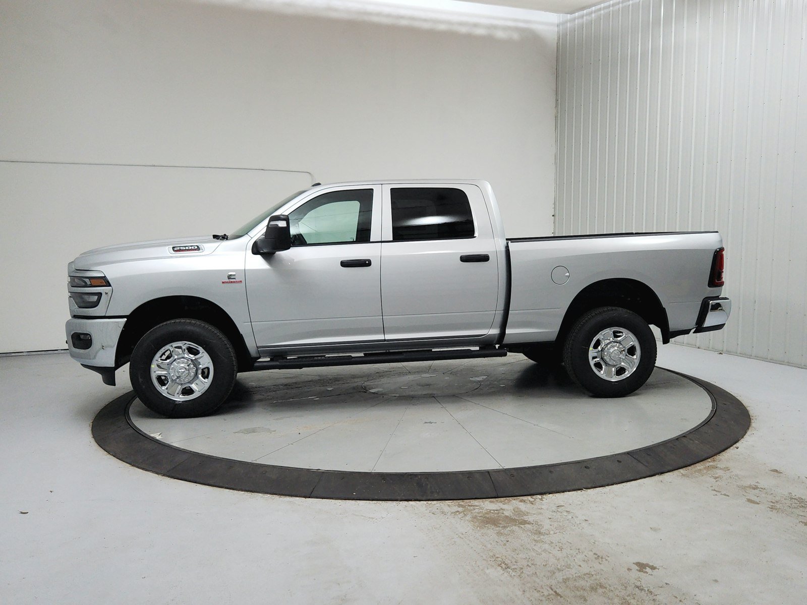 New 2026 RAM 2500 Tradesman AWD/4WD image 4