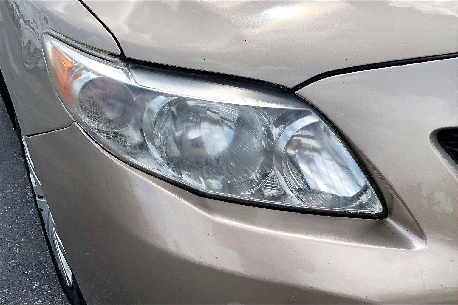 Used 2010 Toyota Corolla LE FWD image 30