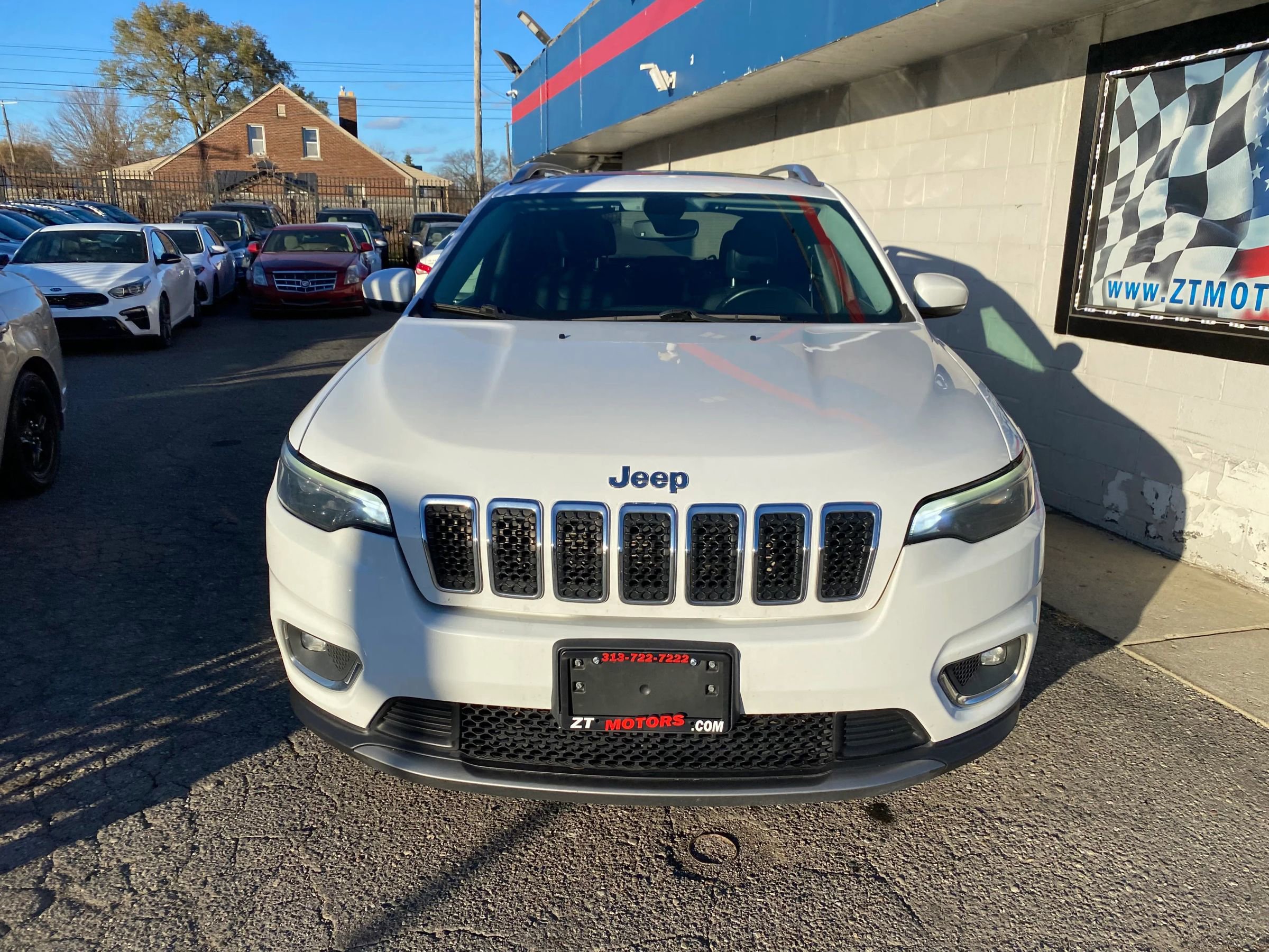 Used 2019 Jeep Cherokee Limited image 5
