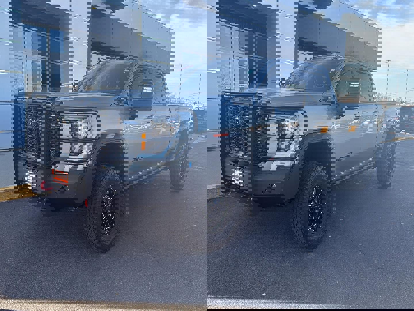 Used 2024 GMC Sierra 2500 AT4X image 12