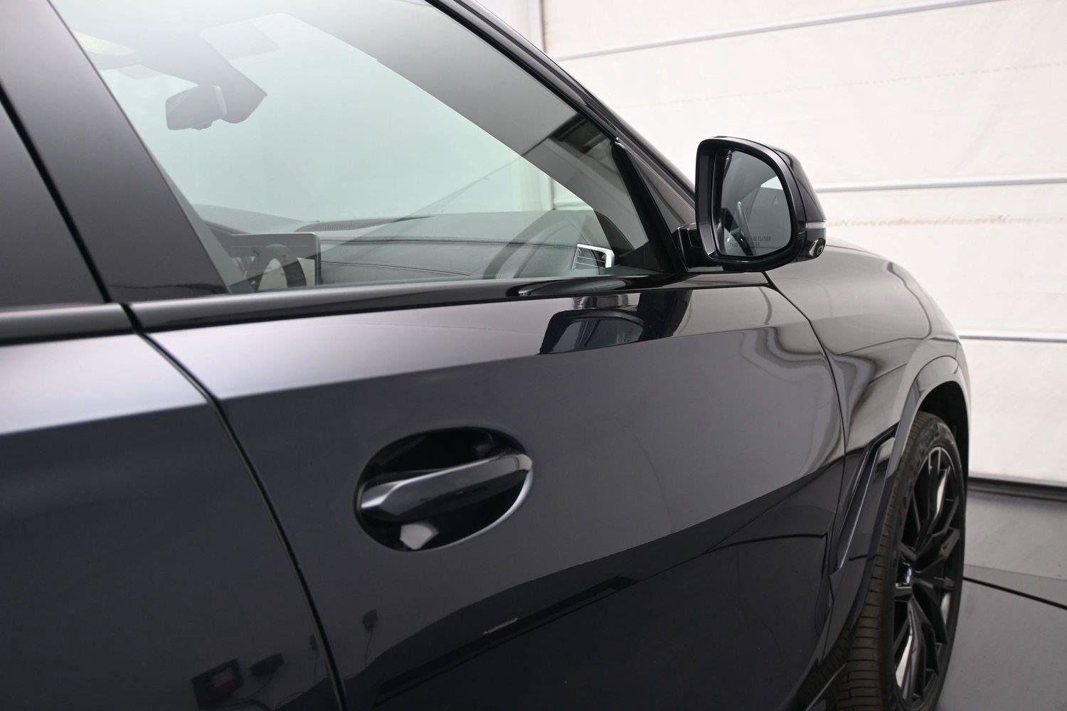 Used 2022 BMW X6 xDrive40i w/ Executive Package AWD/4WD image 14