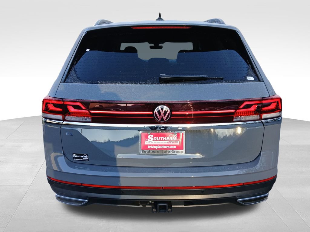 New 2025 Volkswagen Atlas SE FWD image 4