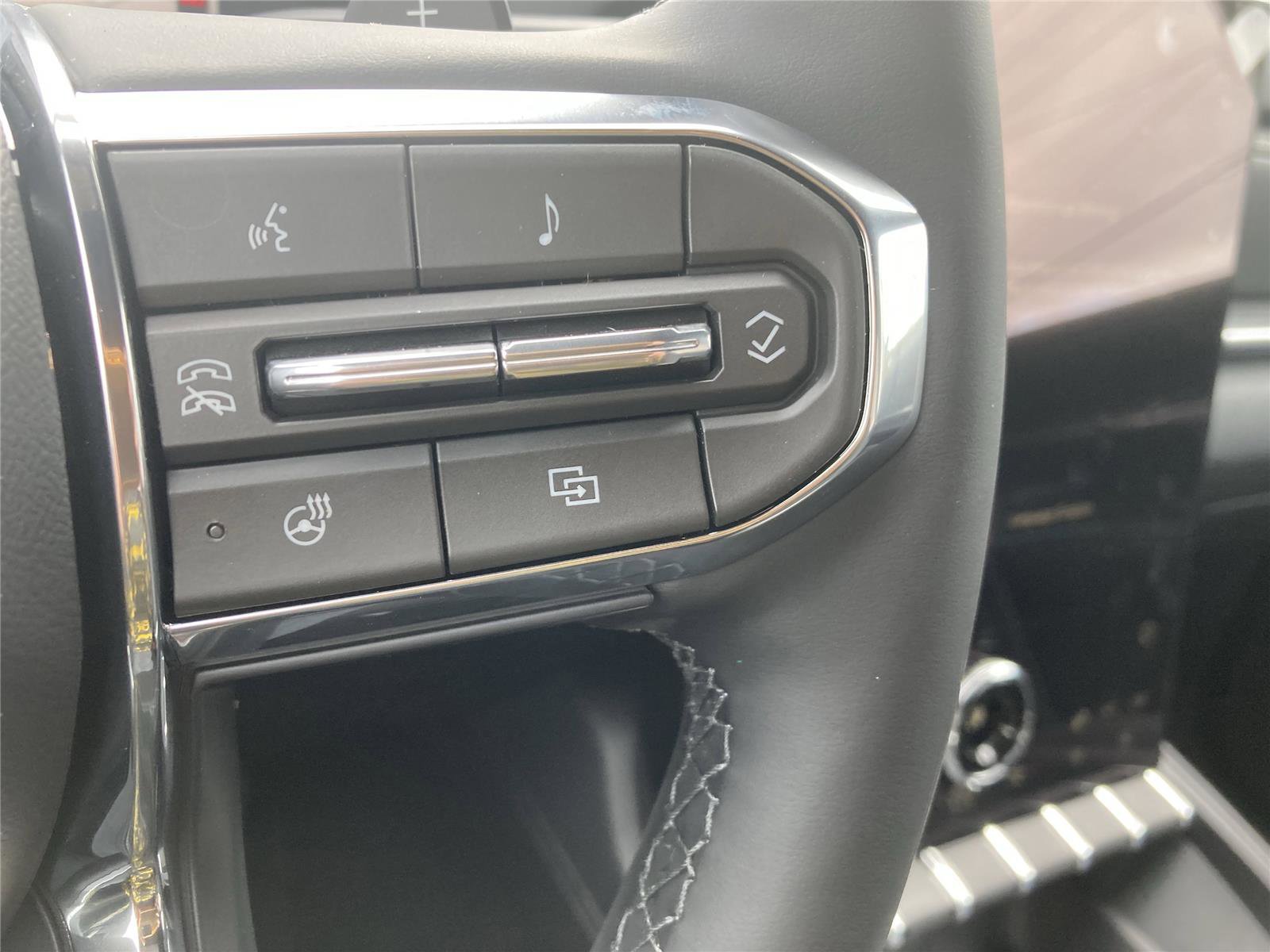 New 2026 GMC Terrain Elevation w/ Elevation Premium Package image 13