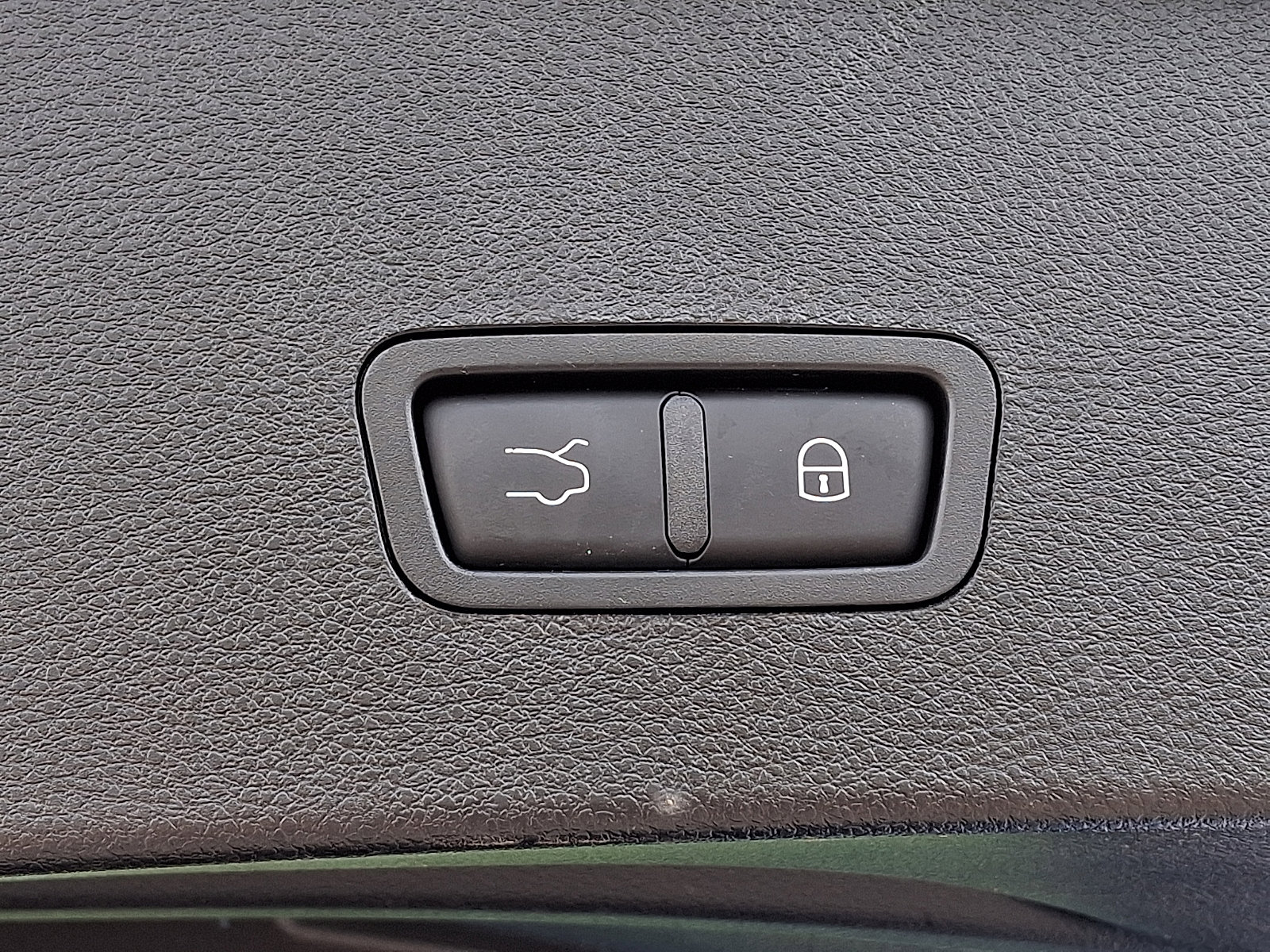 Used 2024 Dodge Hornet R/T Plus w/ Track Pack image 29