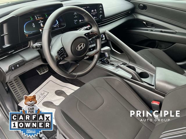 Used 2025 Hyundai Elantra Sport FWD image 15