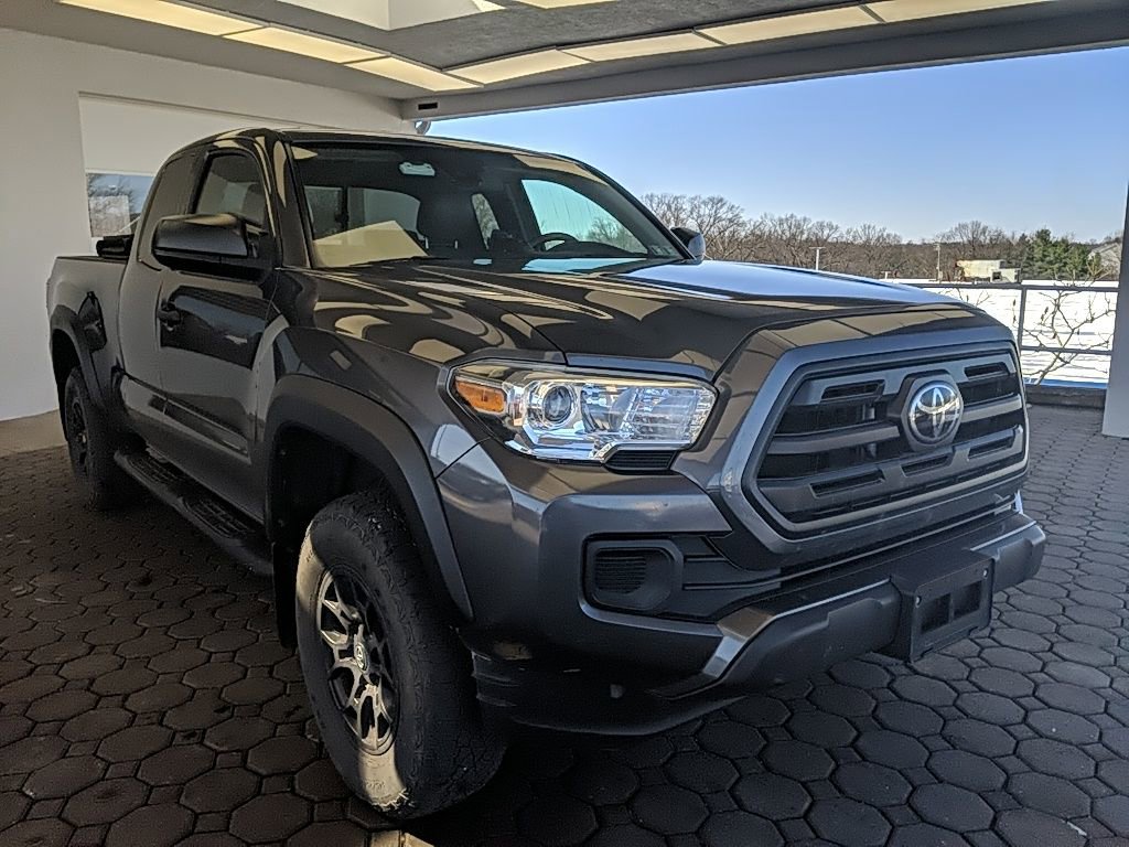 Used 2019 Toyota Tacoma SR w/ SX Package image 4