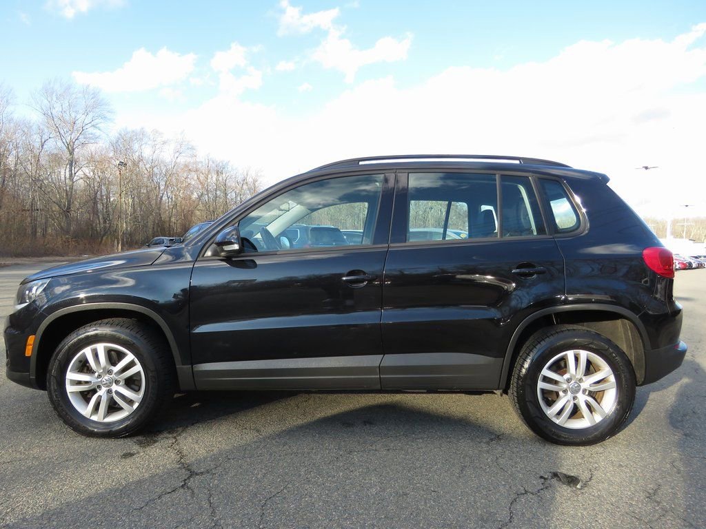 Used 2016 Volkswagen Tiguan S image 8
