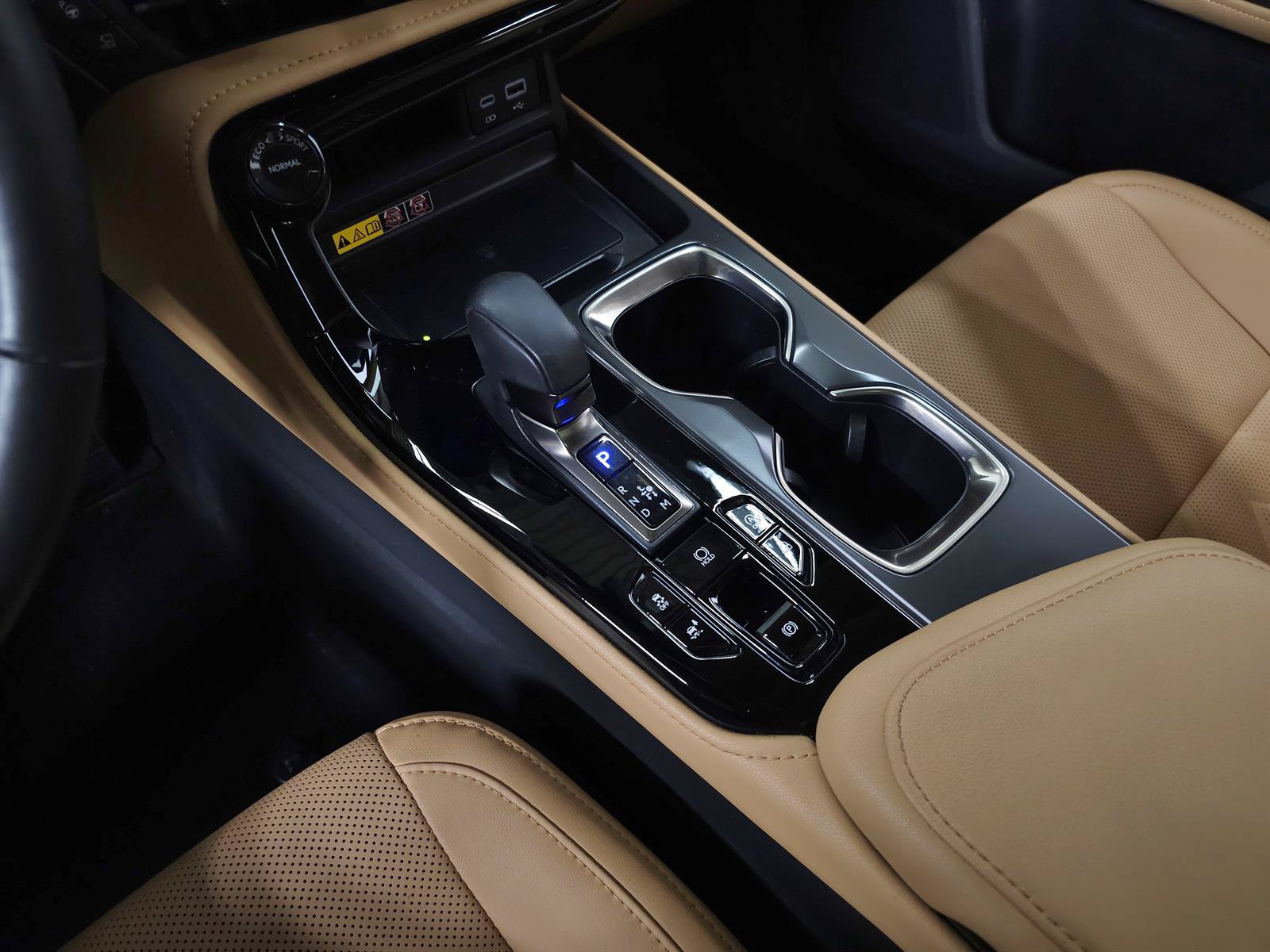 Certified 2025 Lexus NX 350 AWD w/ Accessory Package (2T) image 34