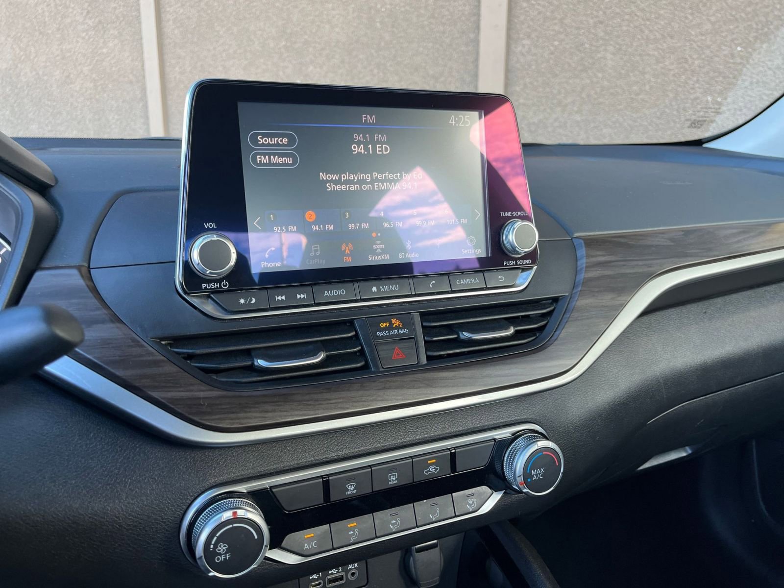 Used 2024 Nissan Altima 2.5 SV image 21