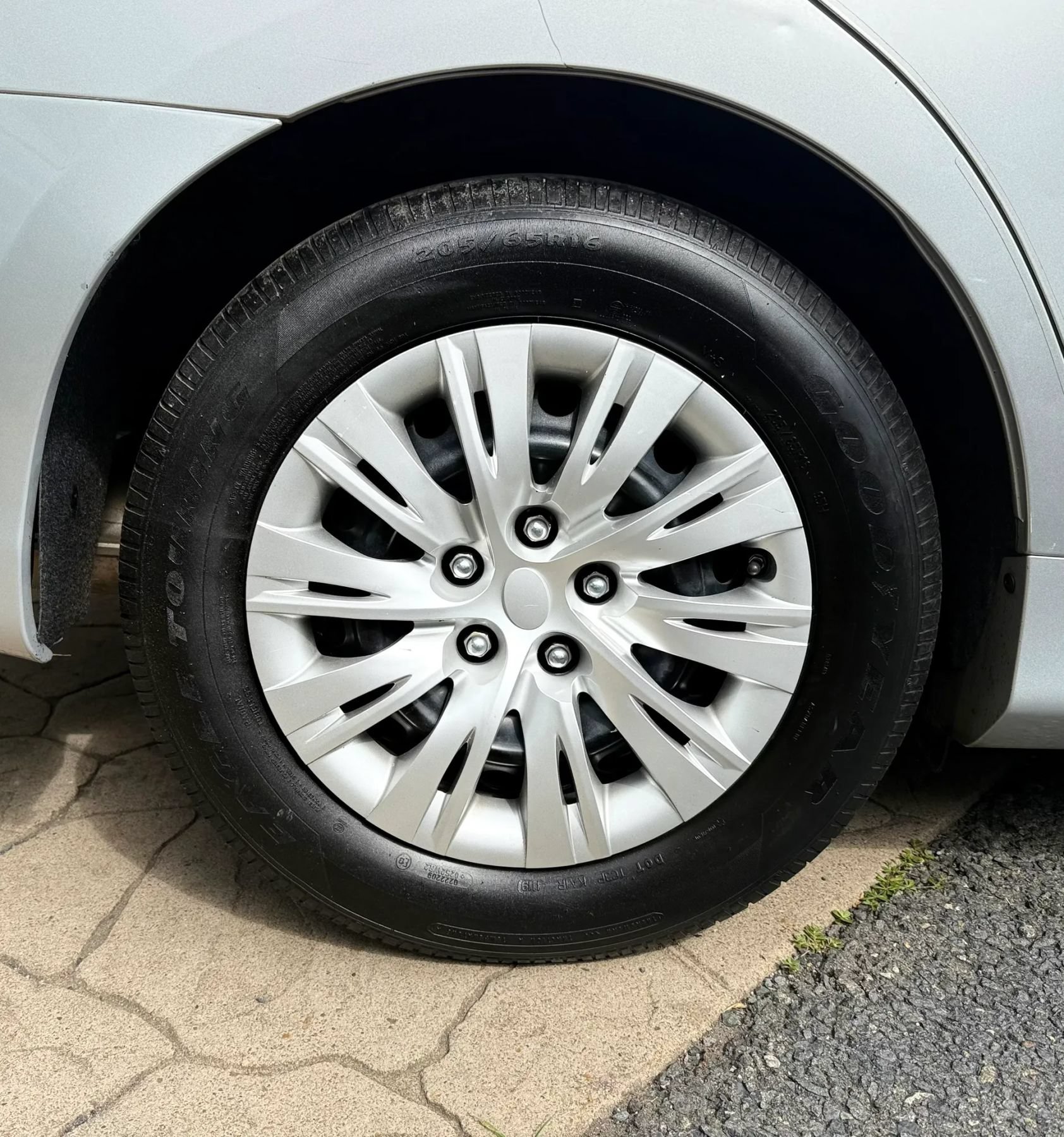 Used 2014 Toyota Camry LE FWD image 43