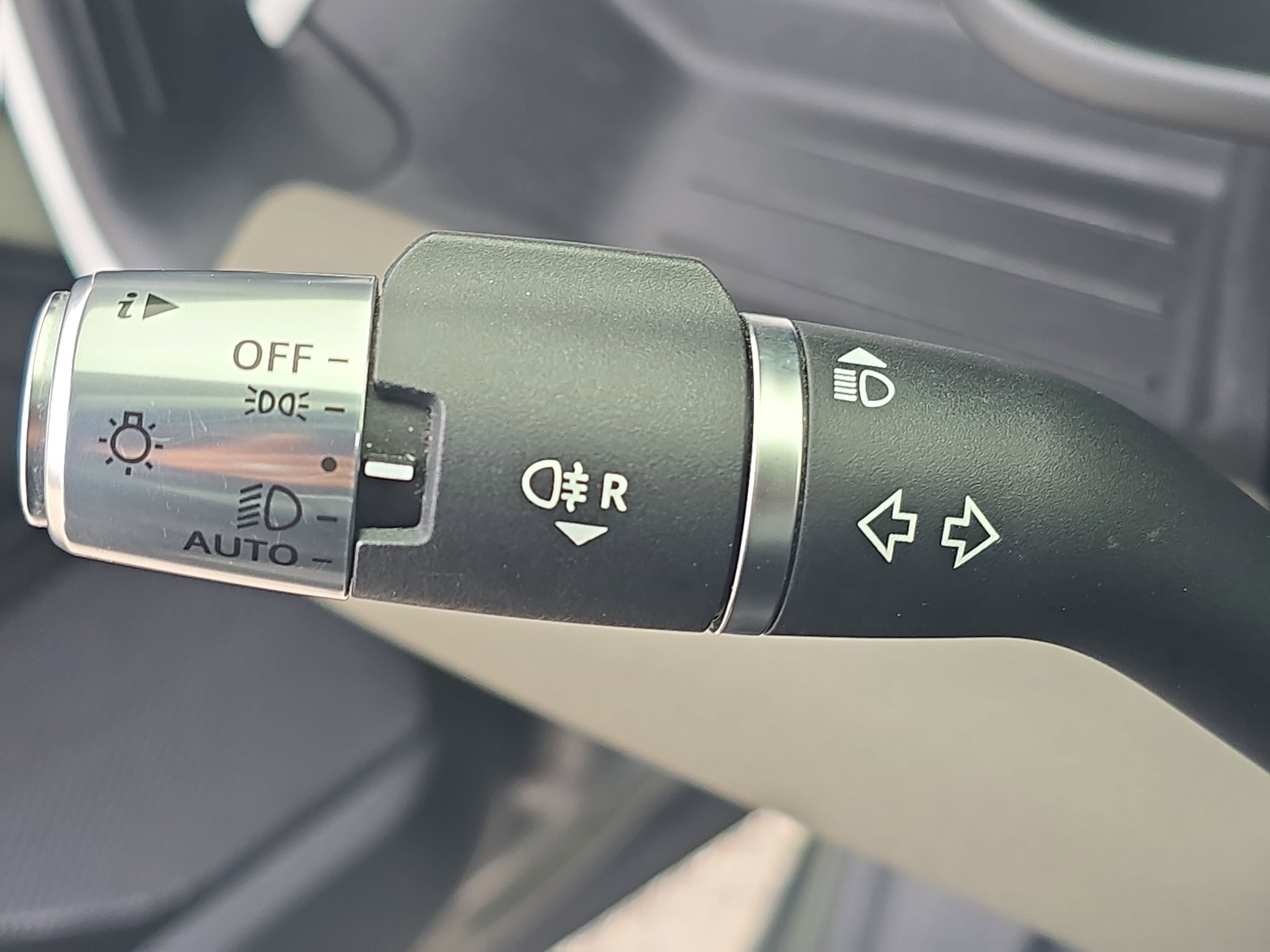 Used 2021 Land Rover Defender 90 S image 23