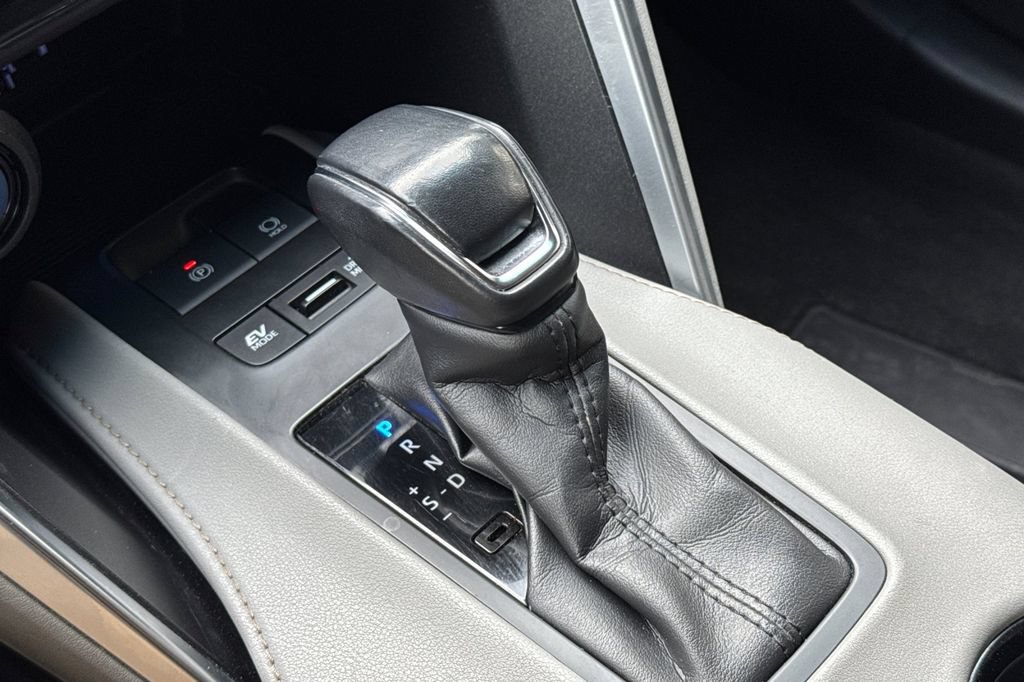 Certified 2021 Toyota Venza LE AWD/4WD image 20