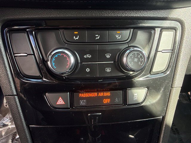 Used 2020 Buick Encore Preferred FWD image 21