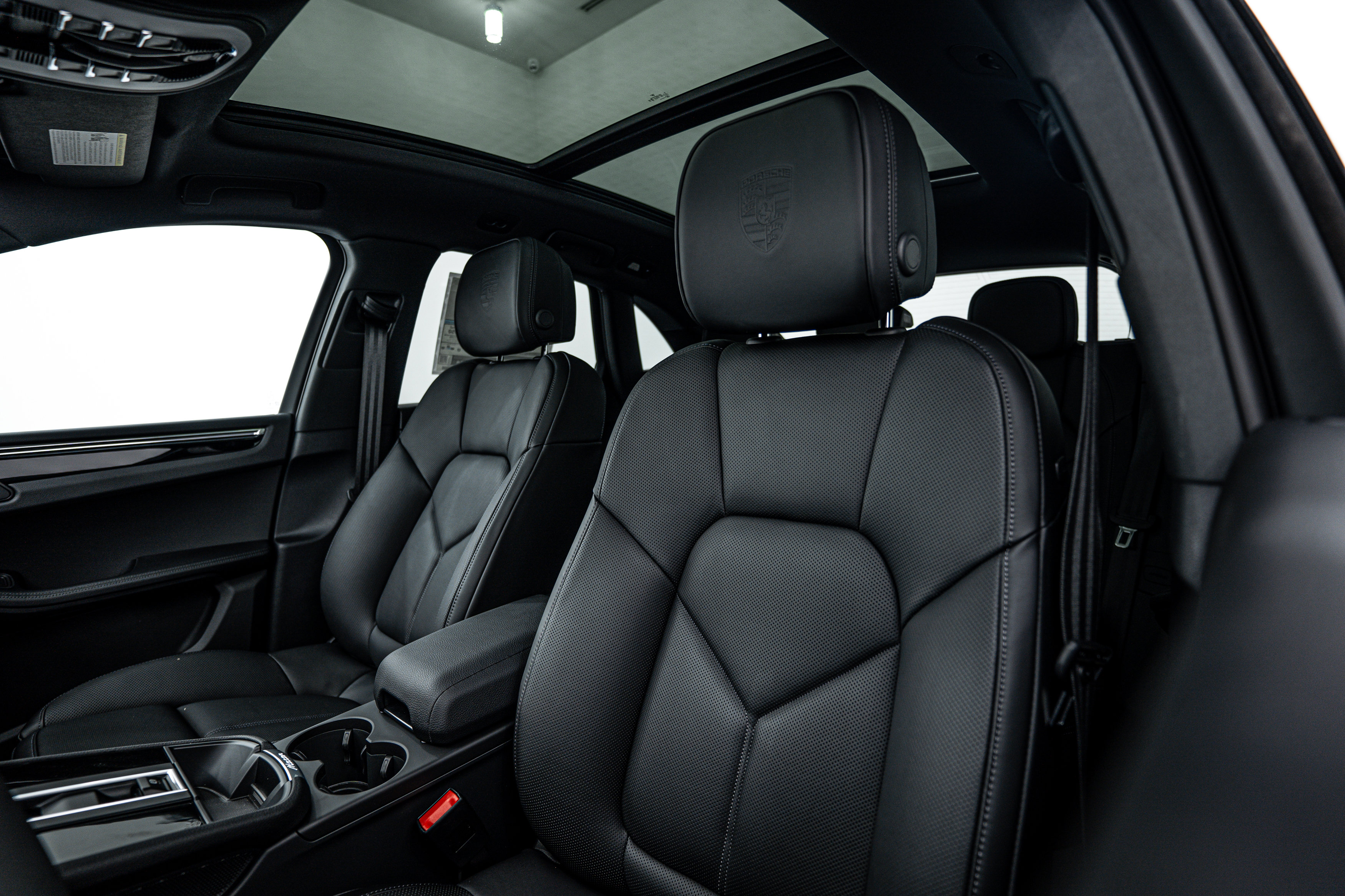 New 2025 Porsche Macan image 19