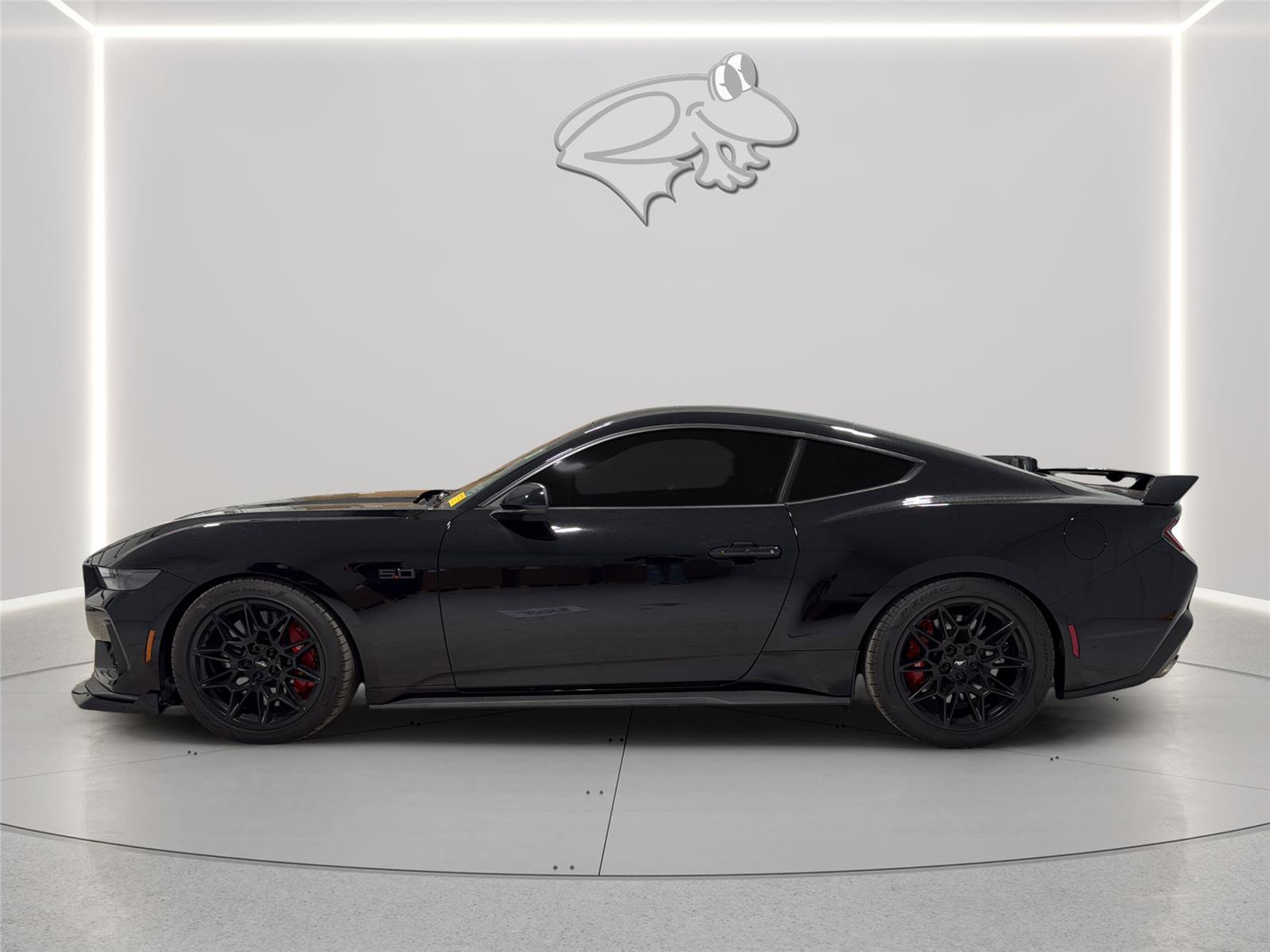 Used 2024 Ford Mustang GT Premium w/ GT Performance Package RWD image 2