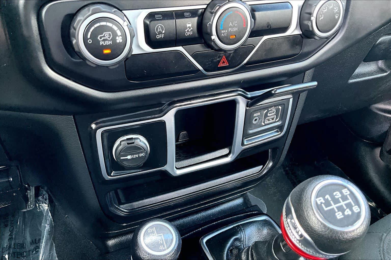 Used 2020 Jeep Gladiator Sport AWD/4WD image 34