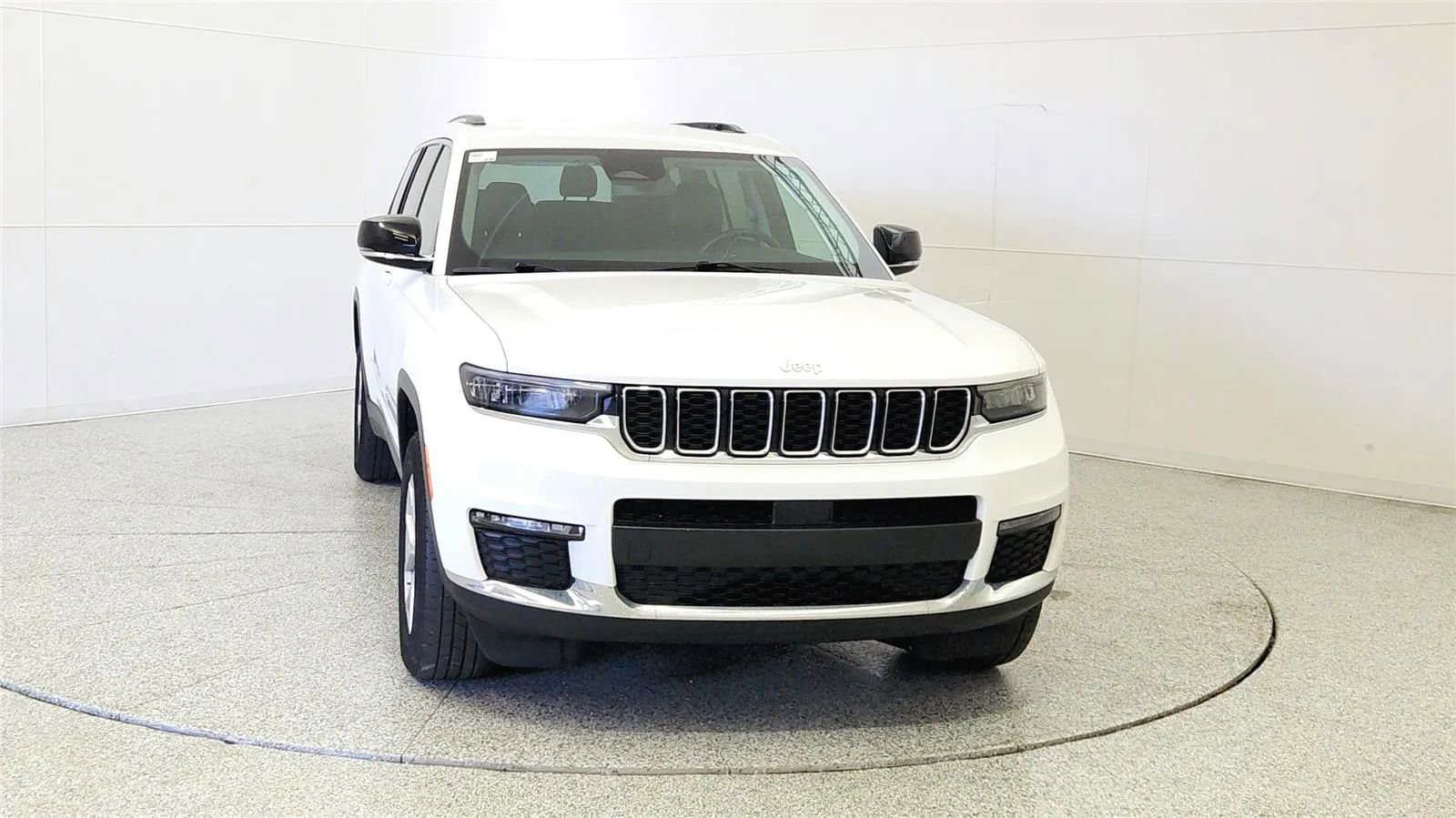Used 2022 Jeep Grand Cherokee L Limited image 2