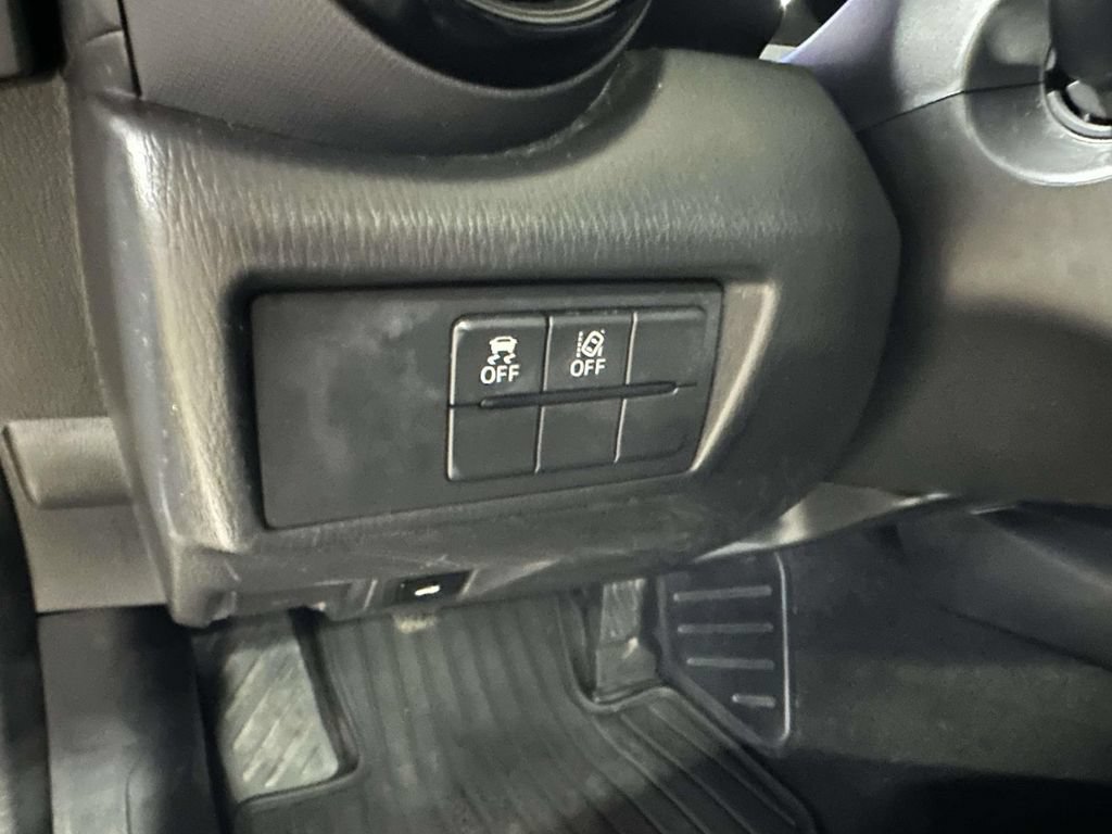 Used 2020 MAZDA MX-5 Miata RF Club RWD image 16
