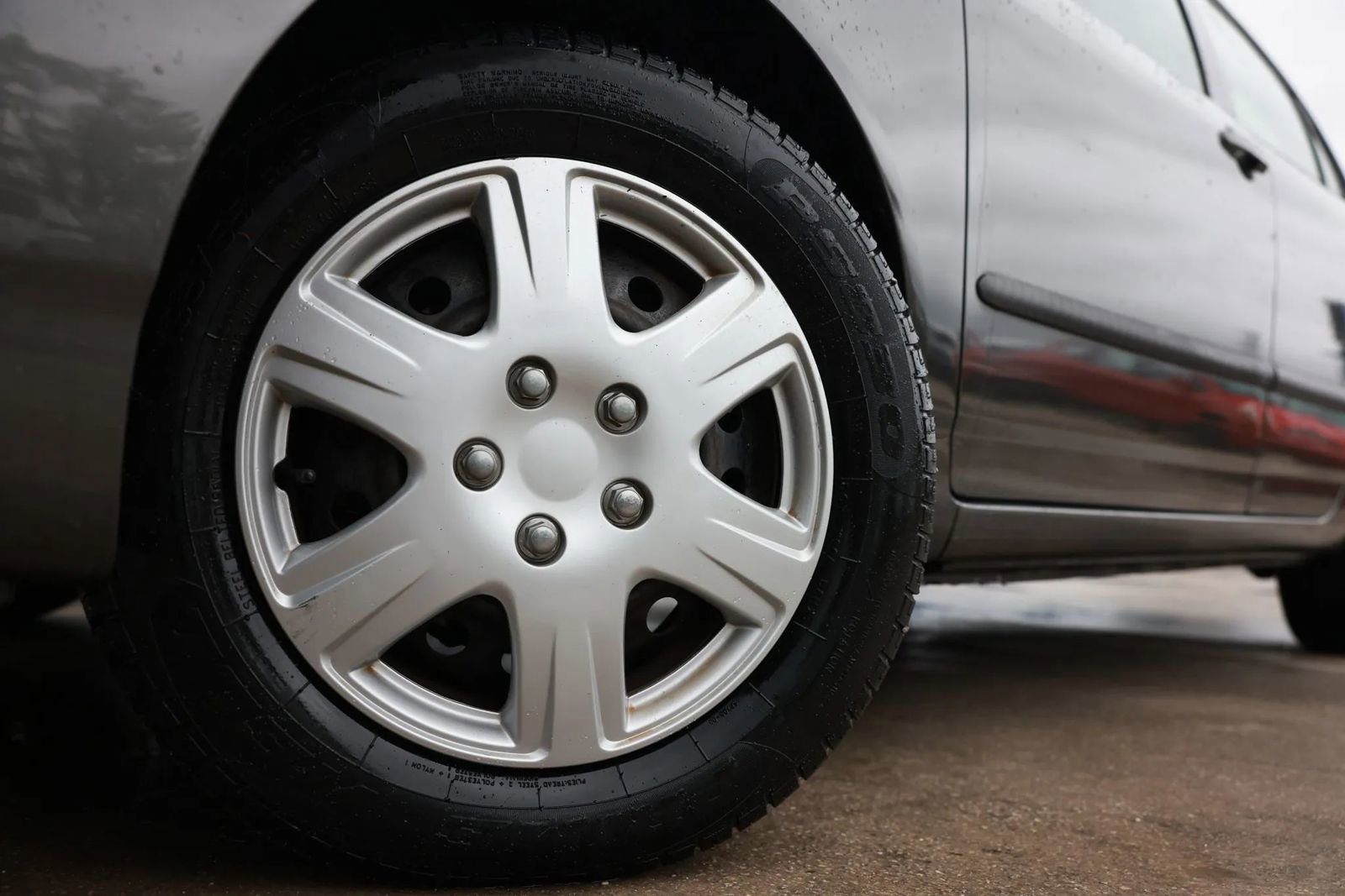 Used 2005 Toyota Corolla S FWD image 30