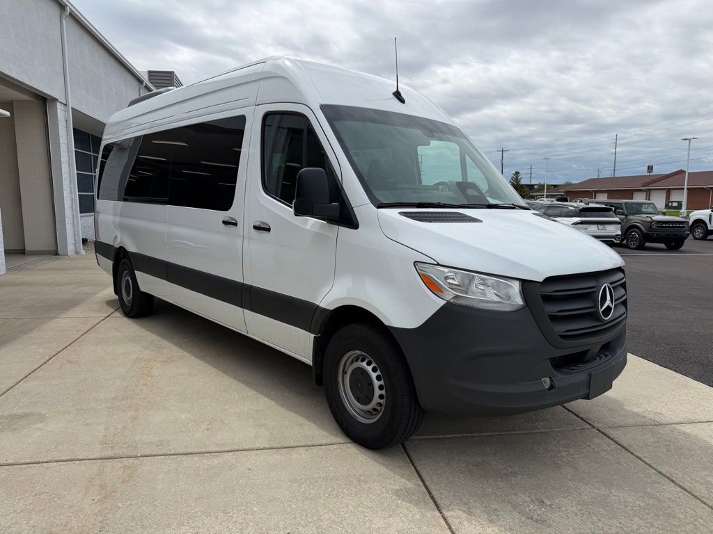 Used 2025 Mercedes-Benz Sprinter 2500 image 3