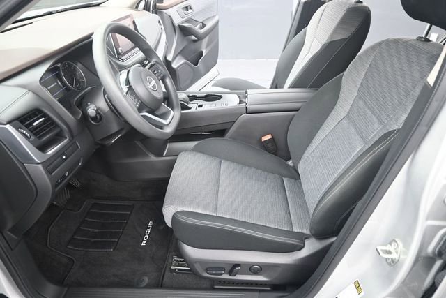 Used 2023 Nissan Rogue SV FWD image 12