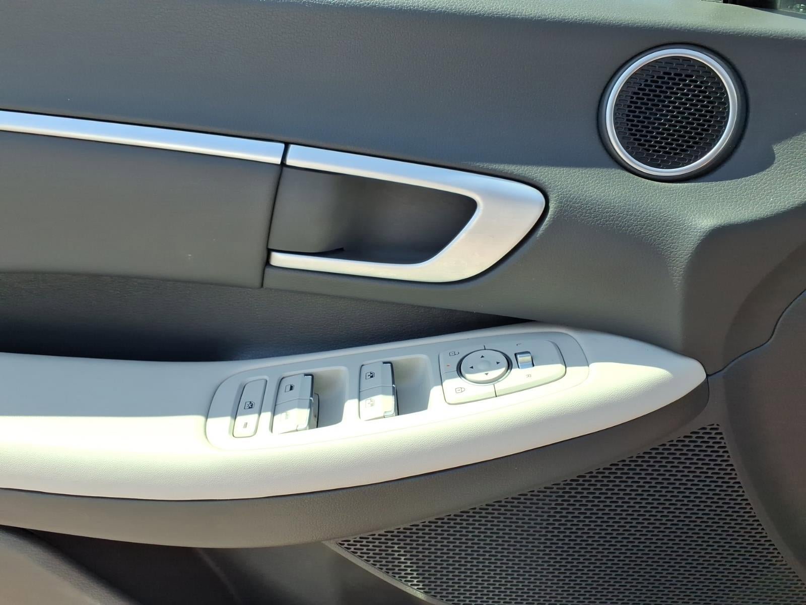 Used 2025 Hyundai Sonata SEL image 16